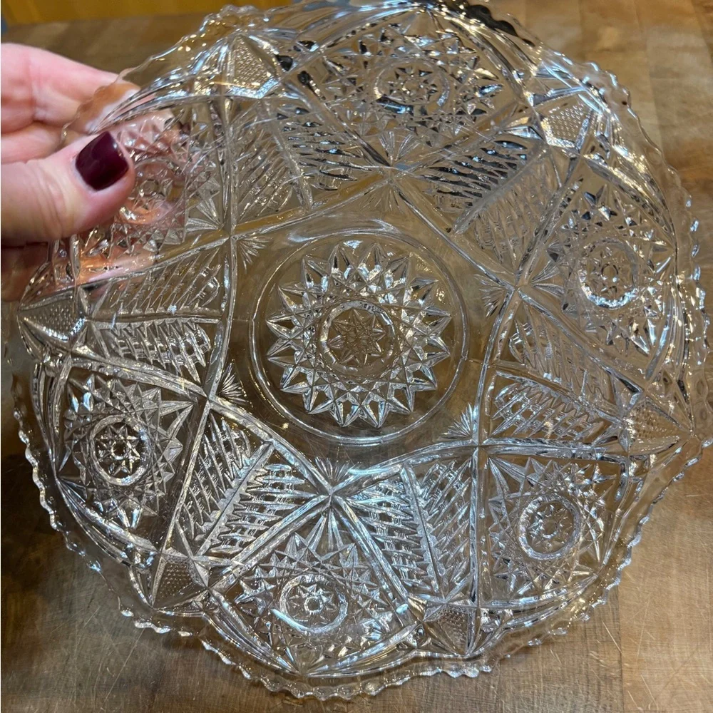 MCM Vintage Intricate Clear Glass Fruit Bowl Serving Dish